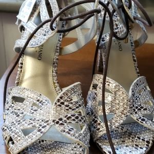 NWT🏷🏷Christian siriano snake skin heels